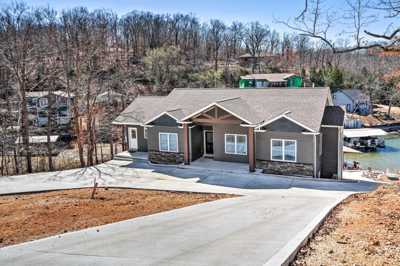 Lakefront Rocky Mount Home With Dock And Fire Pit Exterior foto